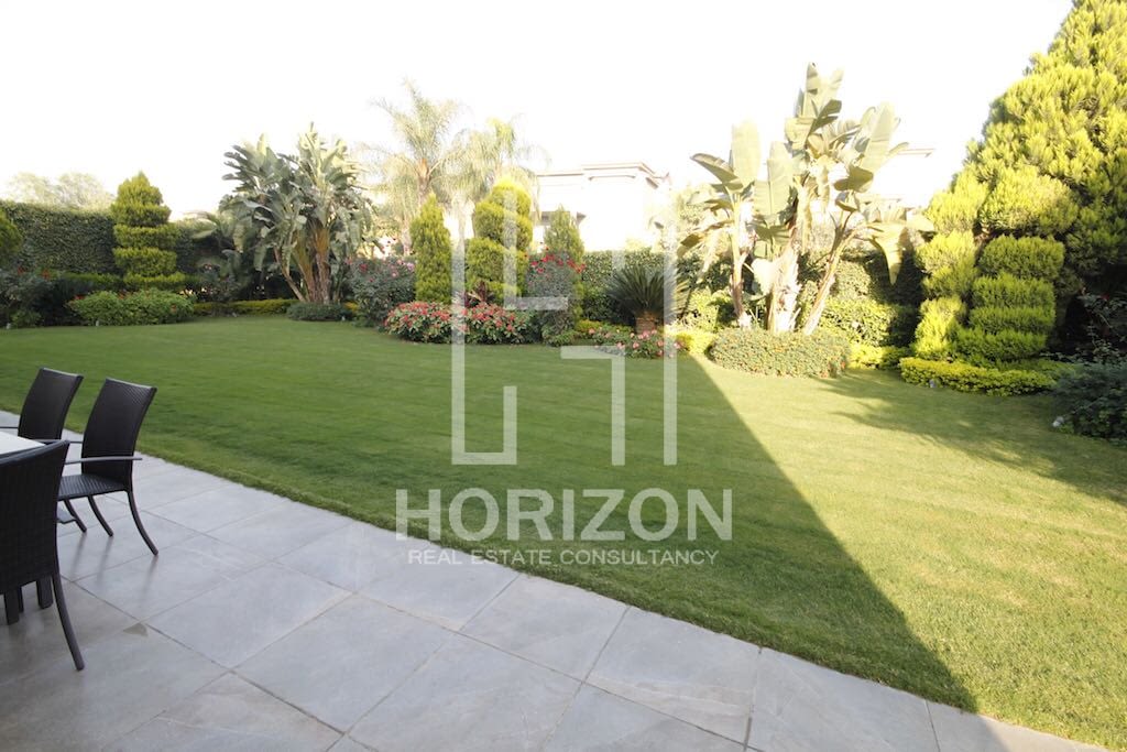 Luxury Resale Villa in Lake View Compound New Cairo