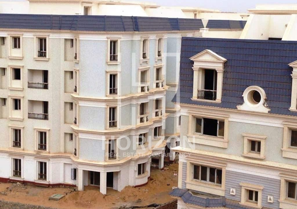 Penthouse Prime location in Mountain View Hyde Park New Cairo