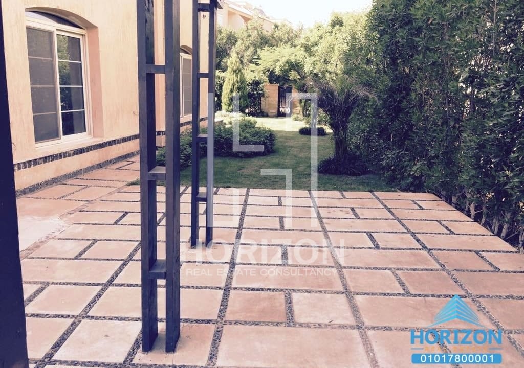 Villa for sale in Madinaty type U New Cairo