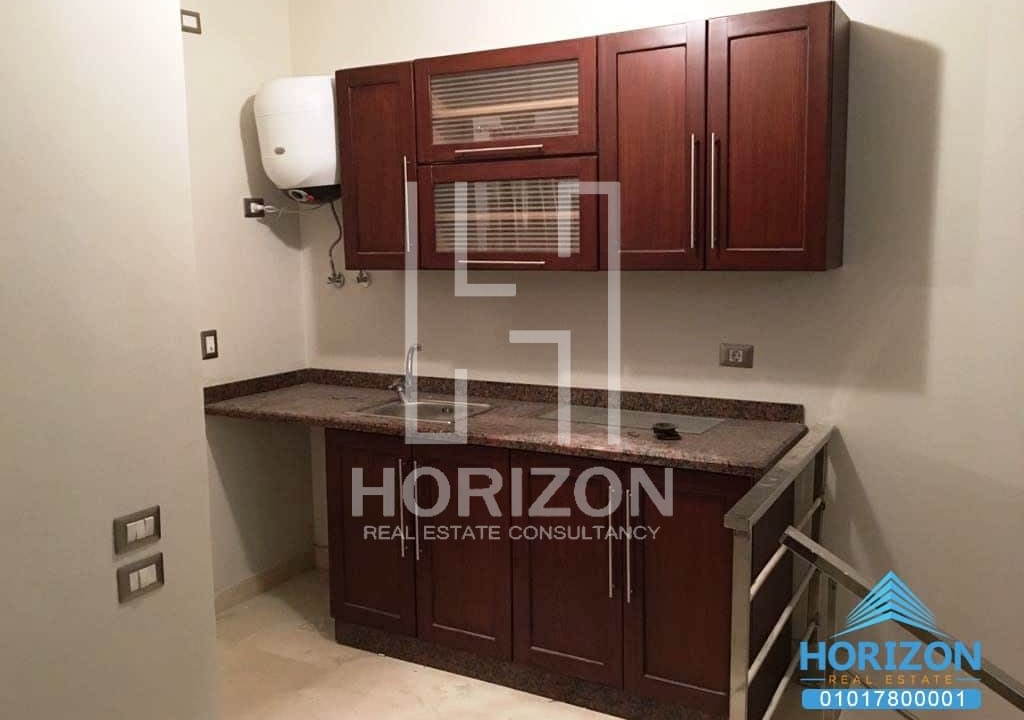 Pent house for rent in Village Gate Palm Hills