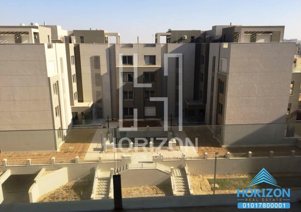 Studio with garden in Village gate Palm Hills