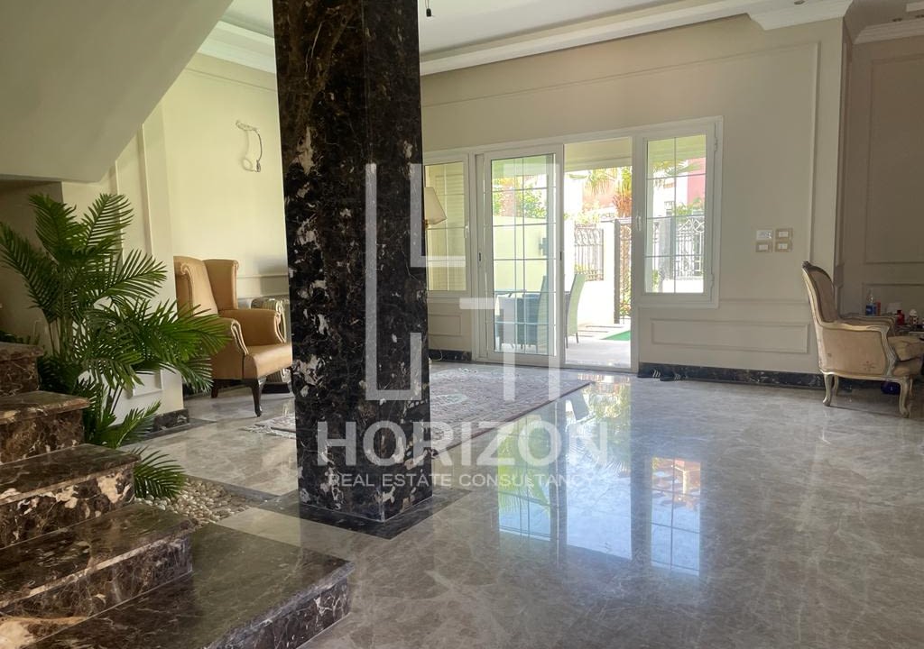 تاون هاوس للبيع فى كمبوند هايد بارك التجمع الخامس القاهرة الجديدة