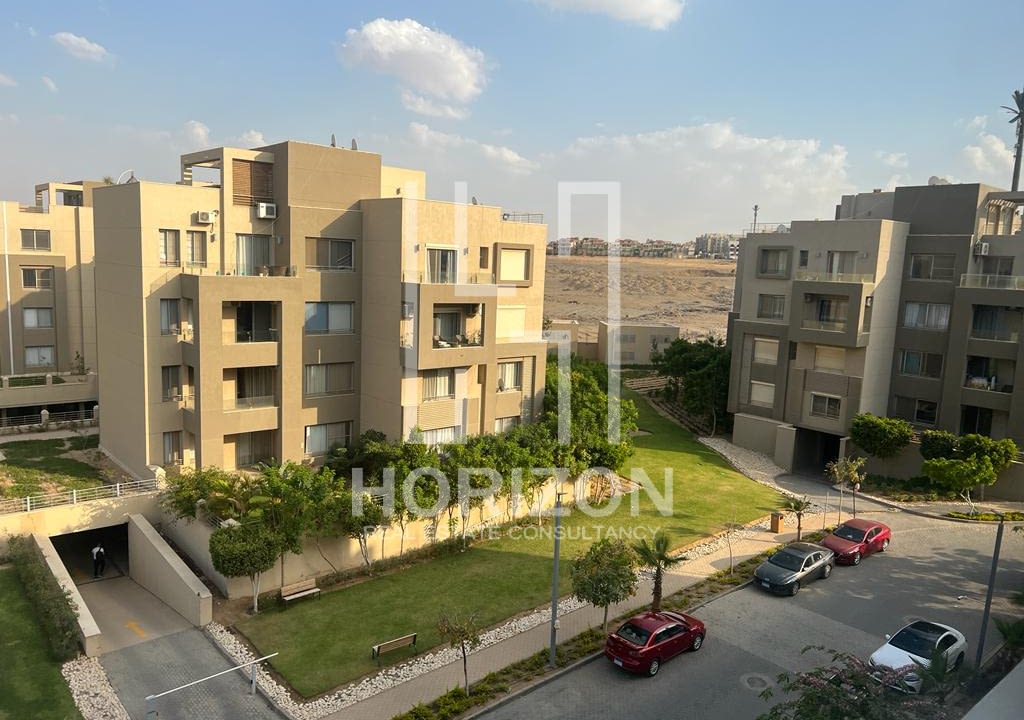 شقة للايجار في كمبوند فيلدج جيت بالم هيلز التجمع الخامس