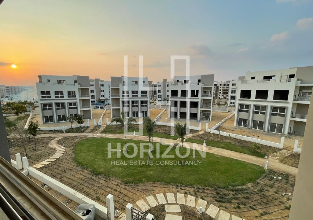 دوبلكس متكرر للبيع فى كمبوند هايد بارك التجمع الخامس القاهرة الجديدة