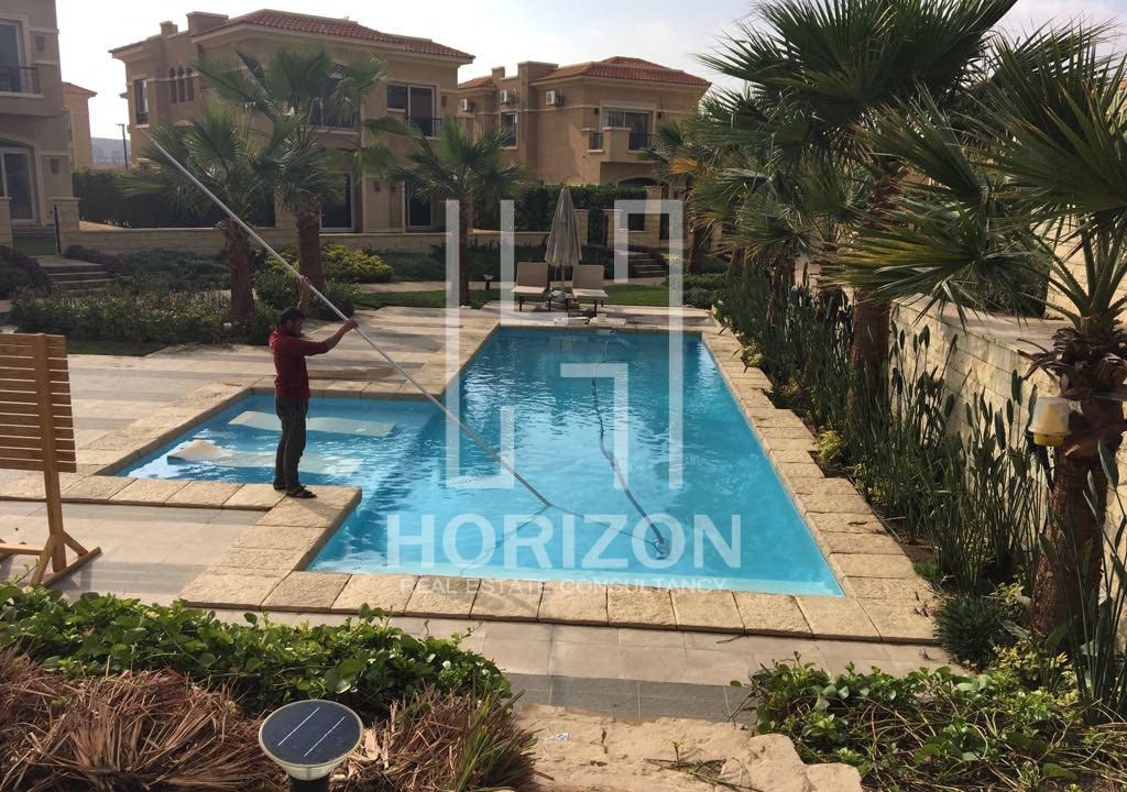 تاون هاوس للإيجار في كمبوند ستون بارك القاهرة الجديدة