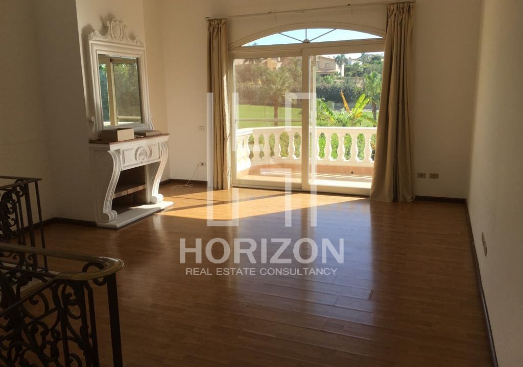 توين هاوس للإيجار فى كمبوند القطامية هايتس القاهرة الجديدة