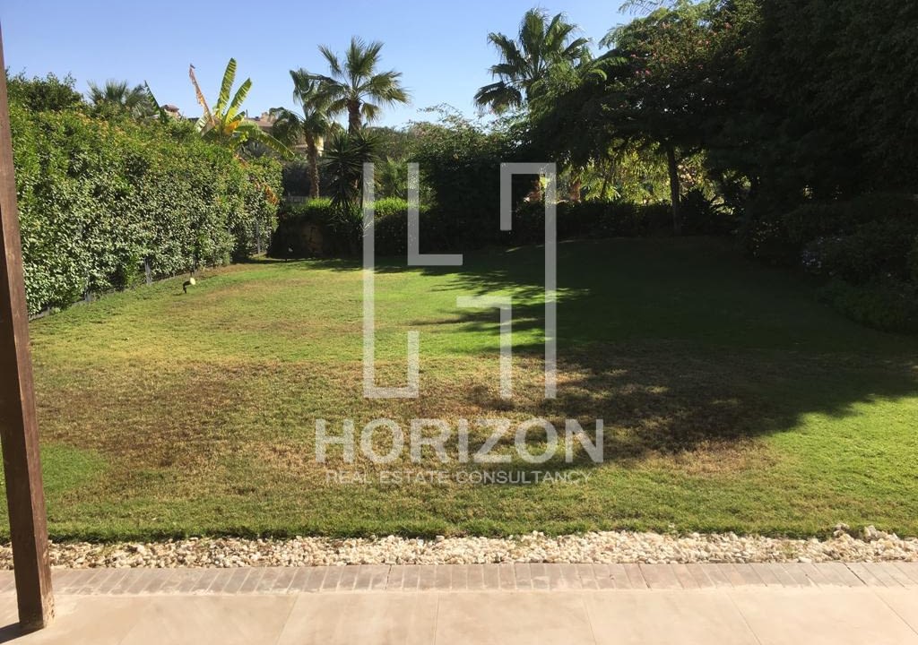 توين هاوس للإيجار فى كمبوند القطامية هايتس القاهرة الجديدة