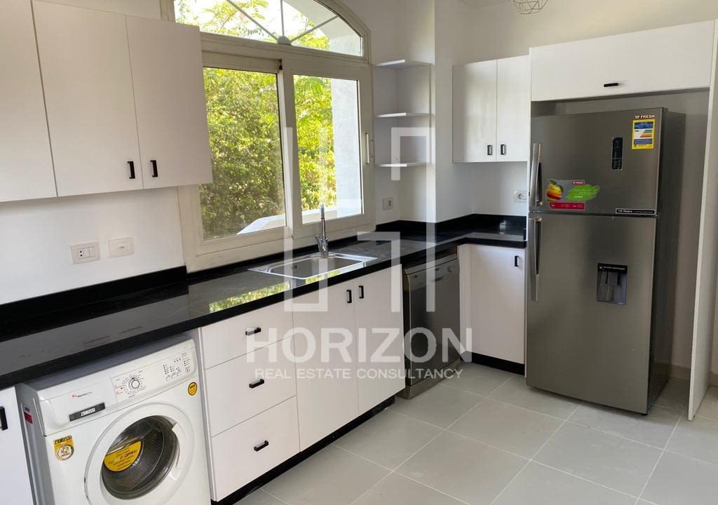 توين هاوس للإيجار فى كمبوند القطامية هايتس القاهرة الجديدة