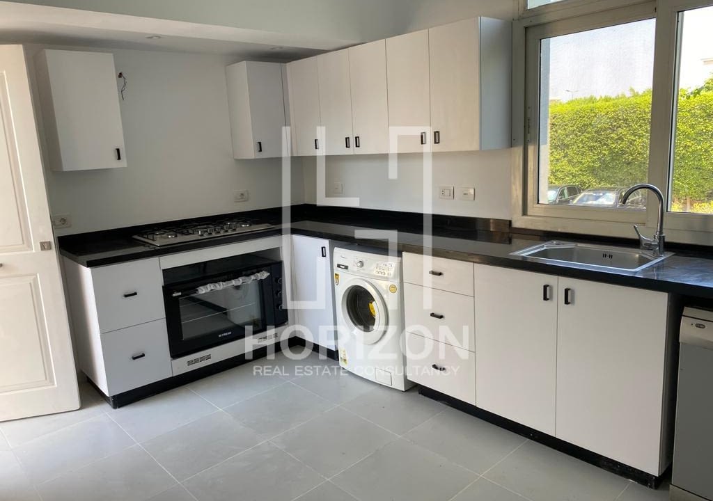 توين هاوس للإيجار فى كمبوند القطامية هايتس القاهرة الجديدة