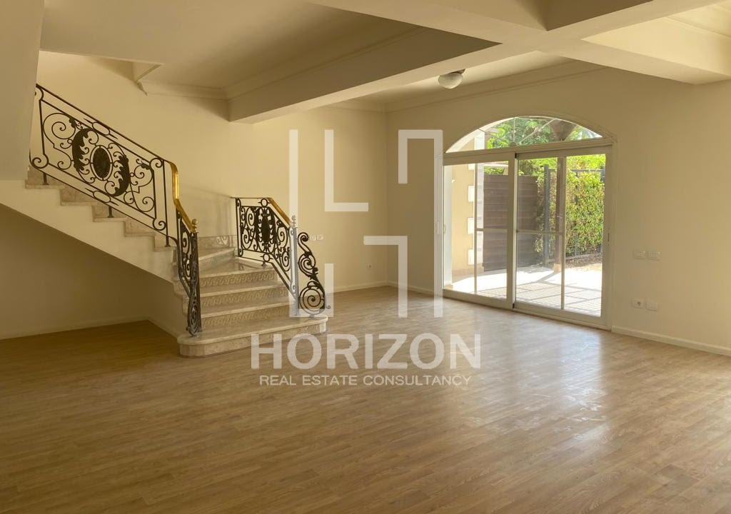 توين هاوس للإيجار فى كمبوند القطامية هايتس القاهرة الجديدة