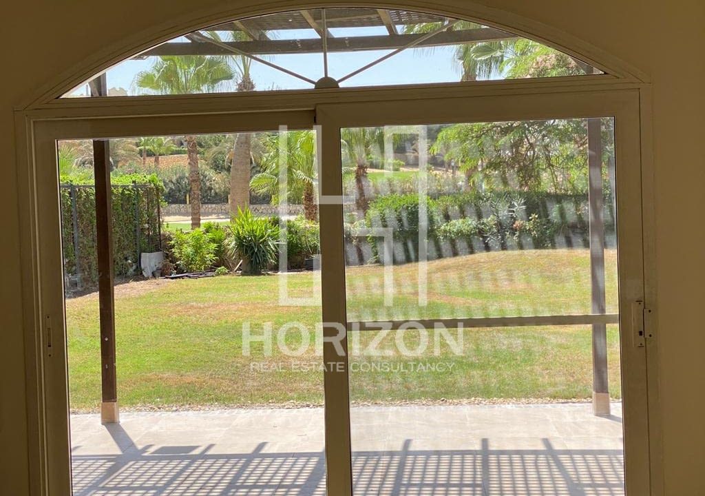 توين هاوس للإيجار فى كمبوند القطامية هايتس القاهرة الجديدة