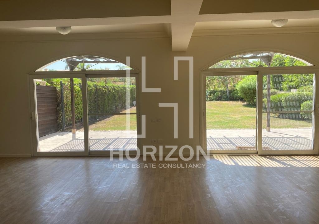 توين هاوس للإيجار فى كمبوند القطامية هايتس القاهرة الجديدة