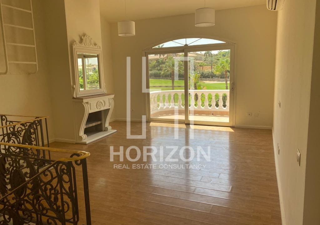 توين هاوس للإيجار فى كمبوند القطامية هايتس القاهرة الجديدة