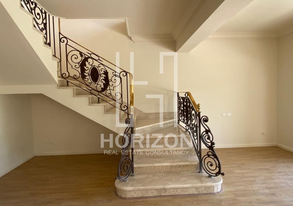 توين هاوس للإيجار فى كمبوند القطامية هايتس القاهرة الجديدة