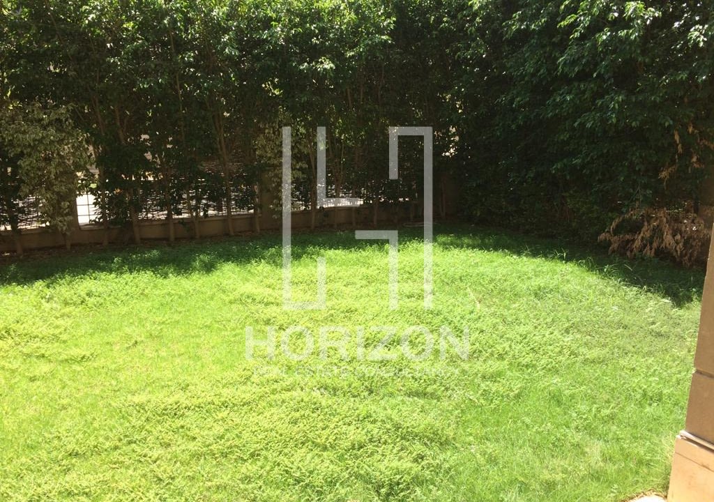 شقة بجاردن للبيع فى كمبوند ذا فيلدج بالم هيلز القاهرة الجديدة