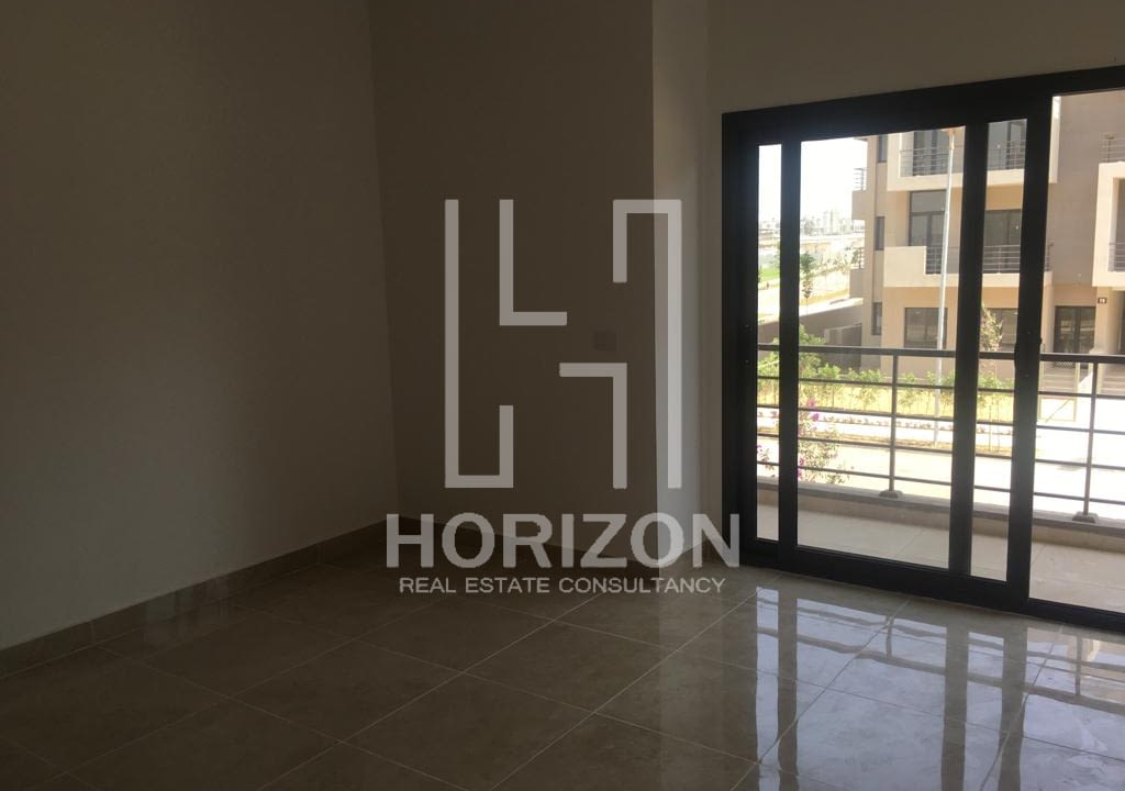 شقة للبيع فى كمبوند فيفث سكوير المراسم القاهرة الجديدة