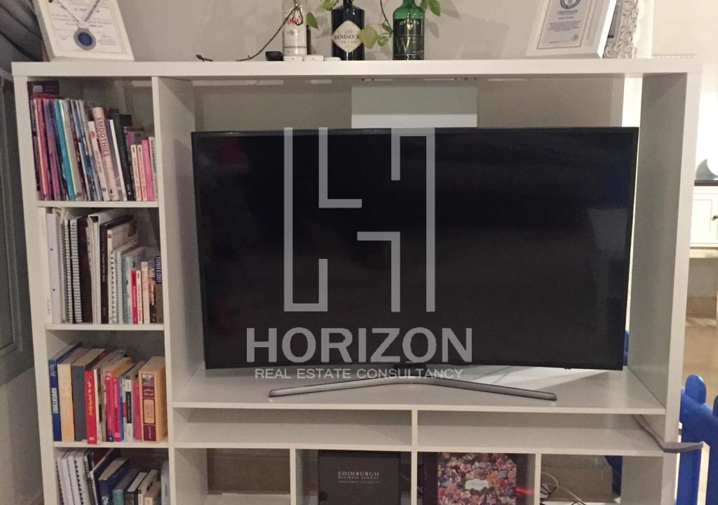 شقة للإيجار في كمبوند فيلدج جيت بالم هيلز التجمع الخامس القاهرة الجديدة