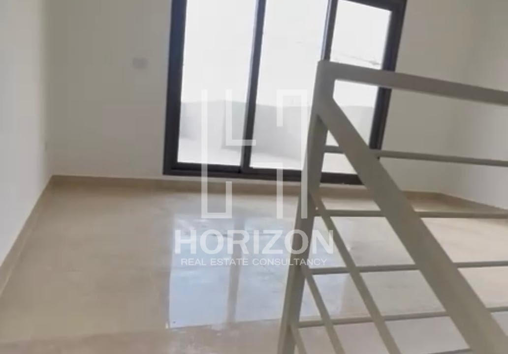 بنتهاوس رووف للإيجار فى كمبوند فيفث سكويرالمراسم القاهرة الجديدة