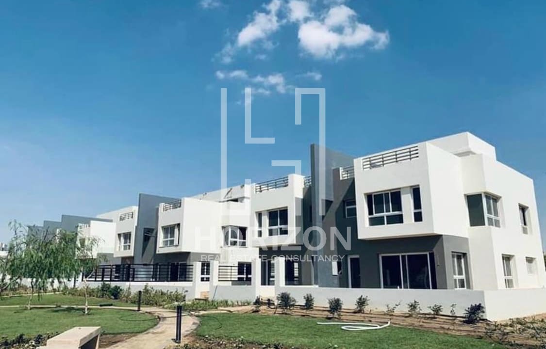 تاون هاوس فى هايد بارك القاهرة الجديدة