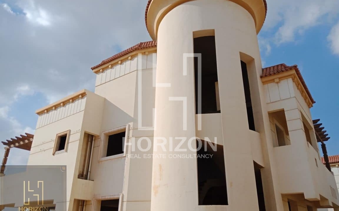 Villa For Sale In Riviera Heights New Cairo
