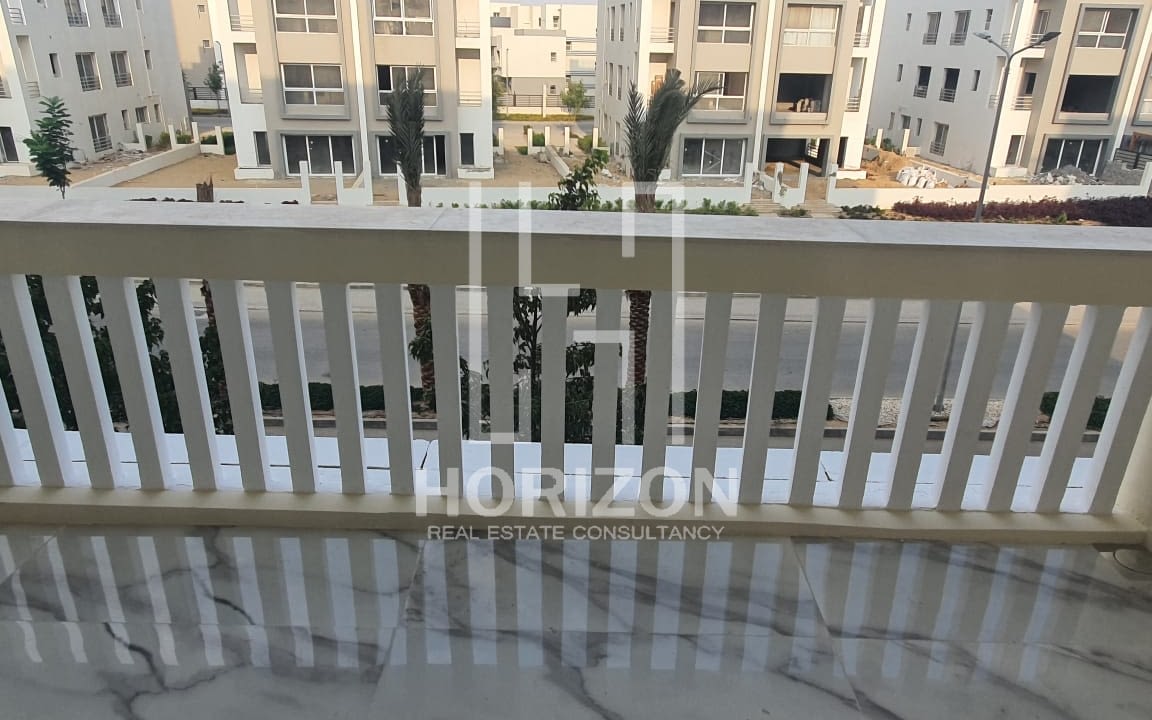 شقة فى كمبوند هايد بارك التجمع الخامس القاهرة الجديدة