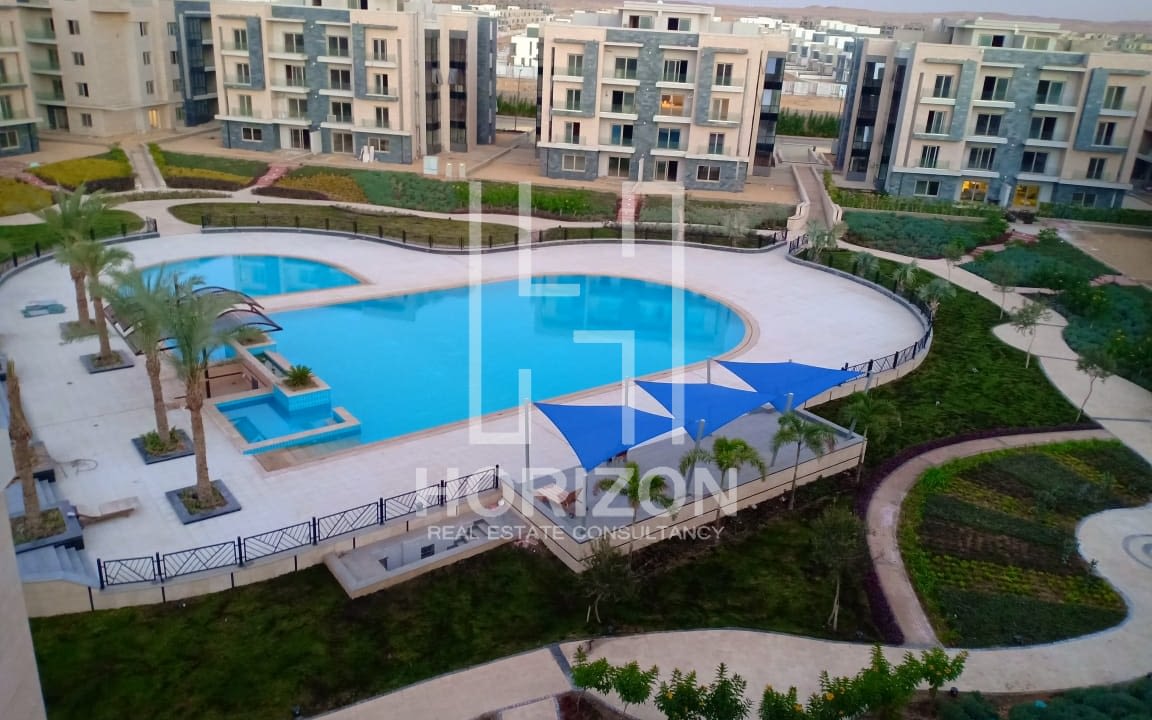 Galleria moon Valley New Cairo