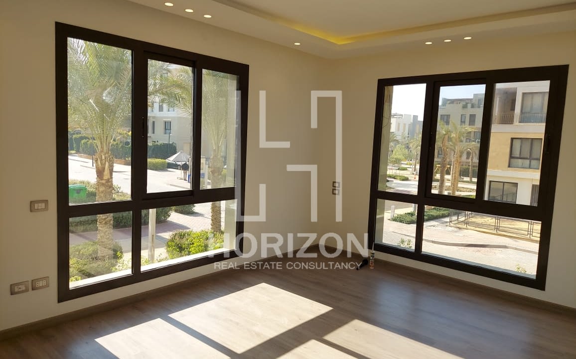 تربلكس للايجار في كمبوند ايستاون سوديك التجمع الخامس القاهره الجديده