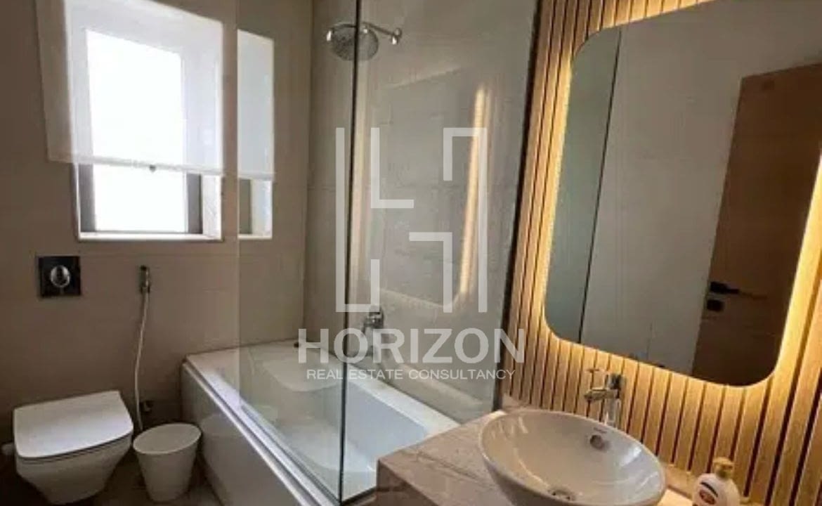 شقة للايجار في كمبوند ليك فيو ريزيدنس