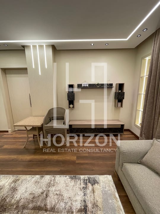 ستوديو للإيجار فى كمبوند فيلدج جيت  | Horizon Estate