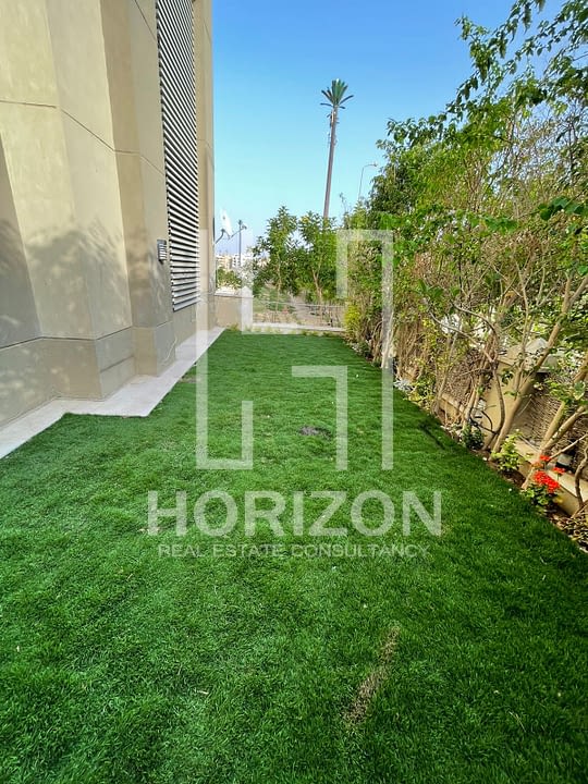 ستوديو للإيجار فى كمبوند فيلدج جيت  | Horizon Estate