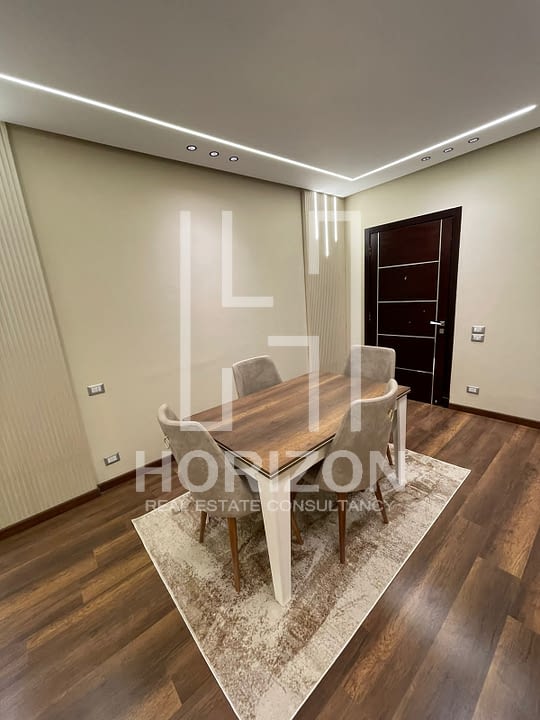 ستوديو للإيجار فى كمبوند فيلدج جيت  | Horizon Estate