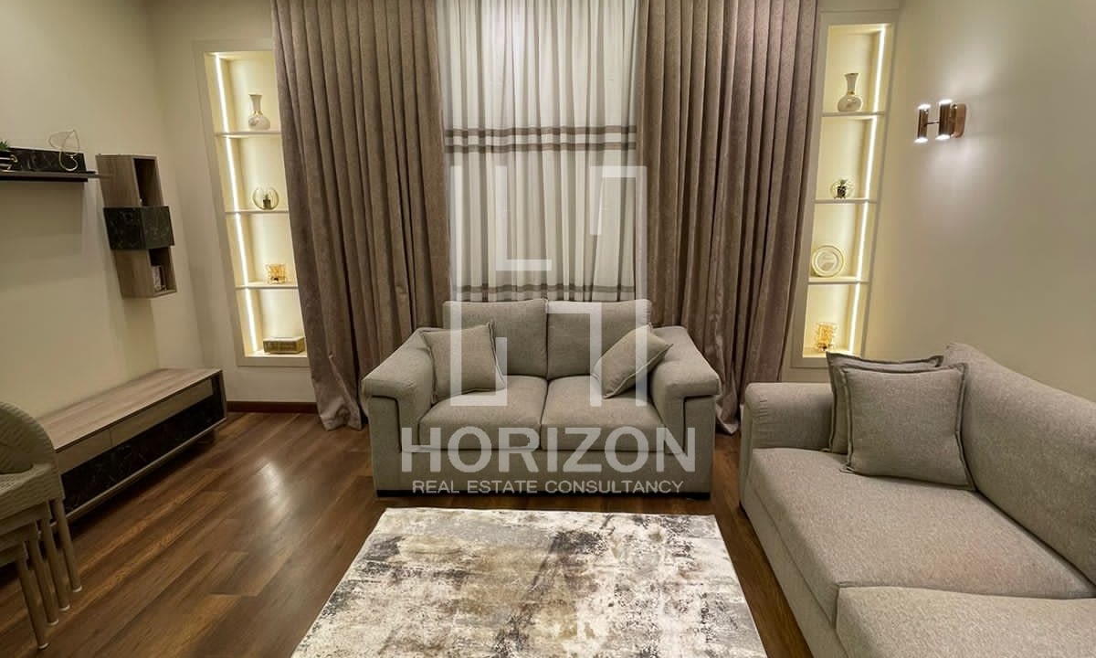 ستوديو للإيجار فى كمبوند فيلدج جيت | Horizon Estate