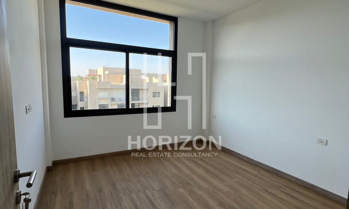 بنتهاوس للبيع فى كمبوند فيفث سكوير المراسم التجمع الخامس القاهرة الجديدة