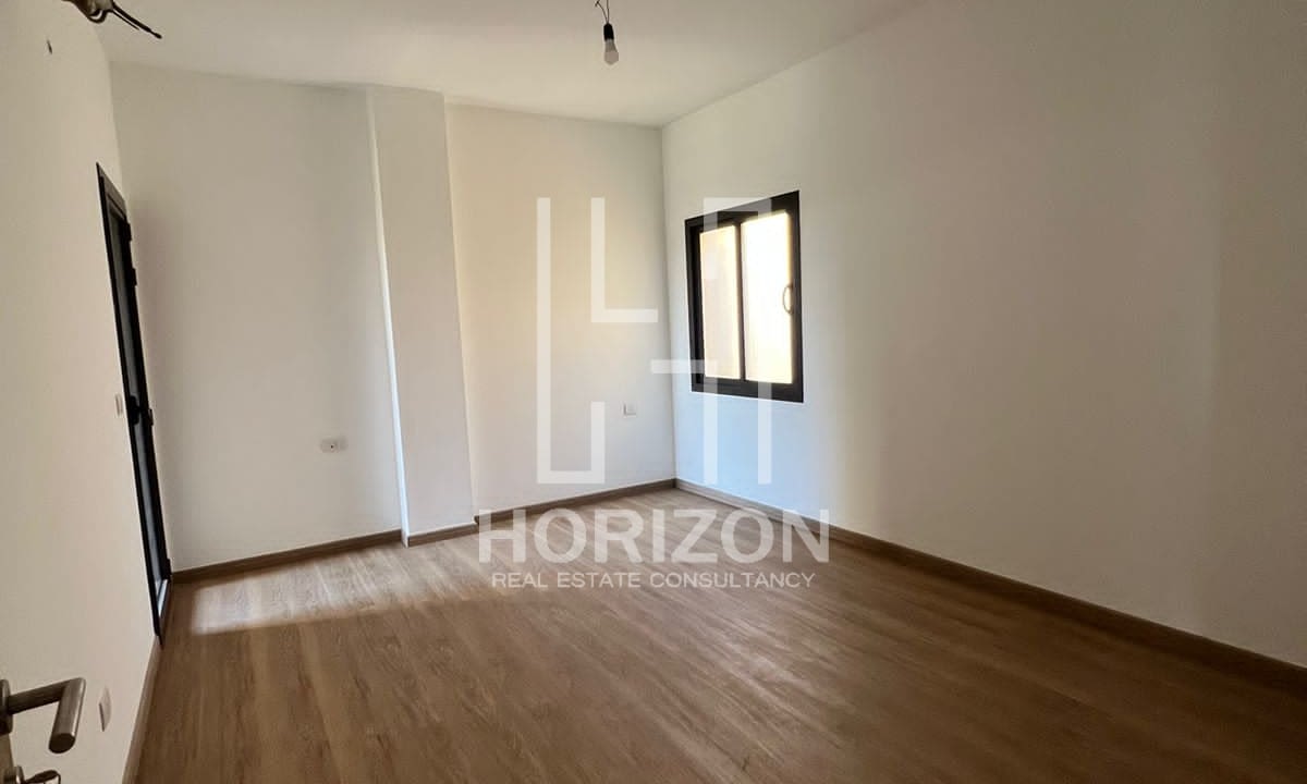 بنتهاوس للبيع فى كمبوند فيفث سكوير المراسم التجمع الخامس القاهرة الجديدة