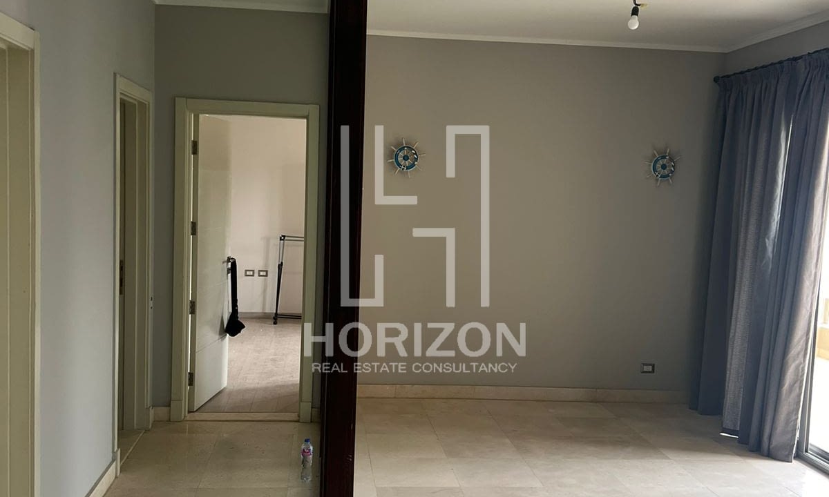 شقة للإيجار فى كمبوند فيلدج جيت بالم هيلز القاهرة الجديدة