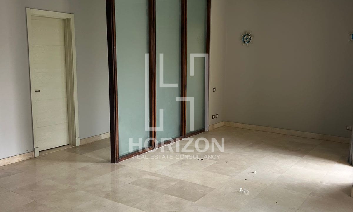 شقة للإيجار فى كمبوند فيلدج جيت بالم هيلز القاهرة الجديدة