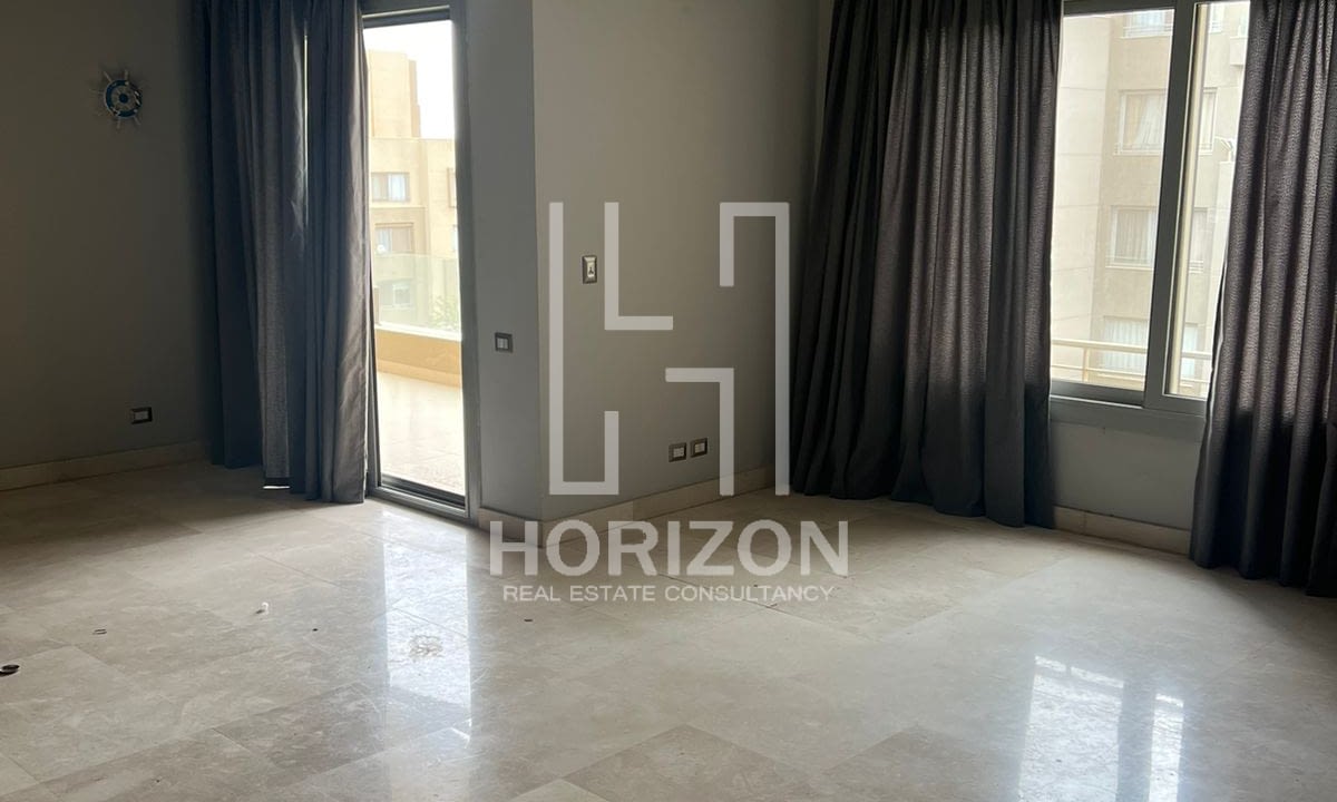 شقة للإيجار فى كمبوند فيلدج جيت بالم هيلز القاهرة الجديدة