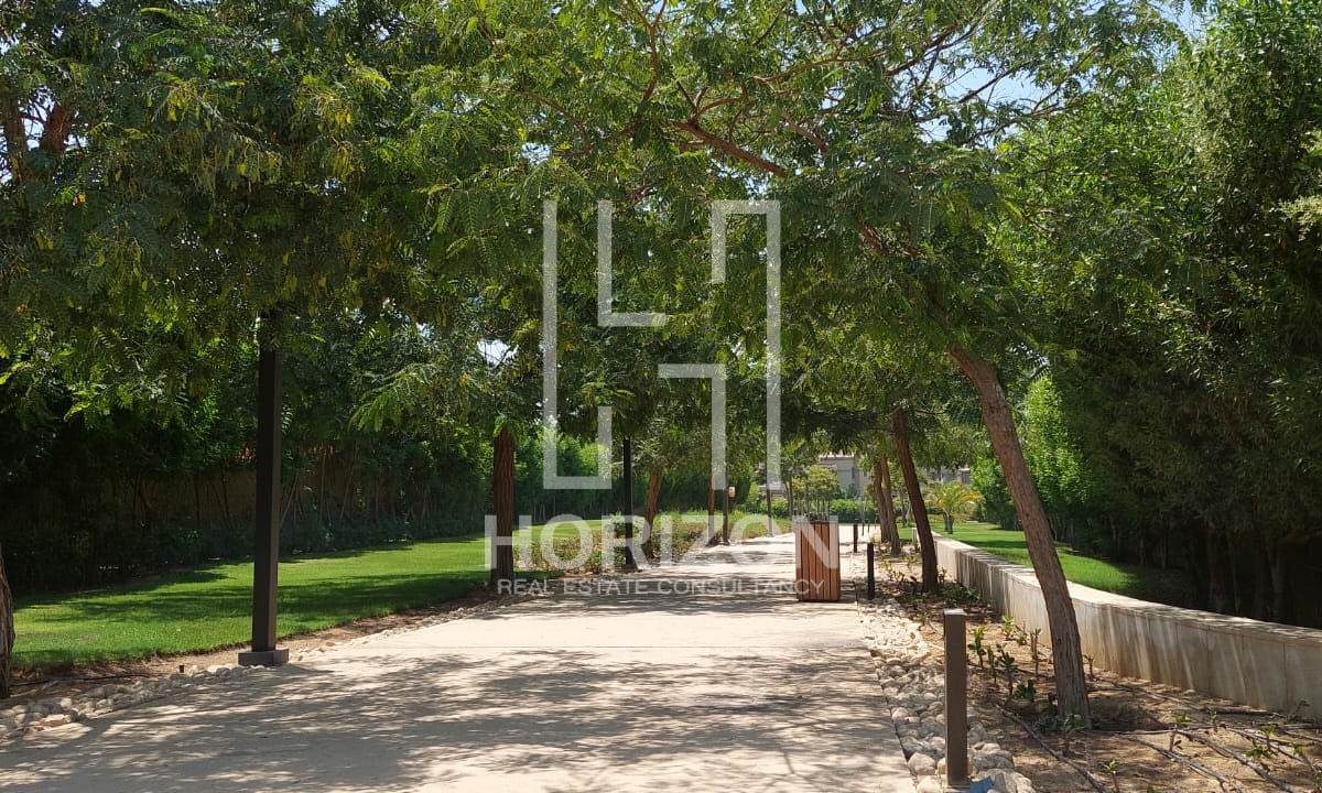 WhatsApp Image 2025-02-23 at 9.53.02 PM (1)