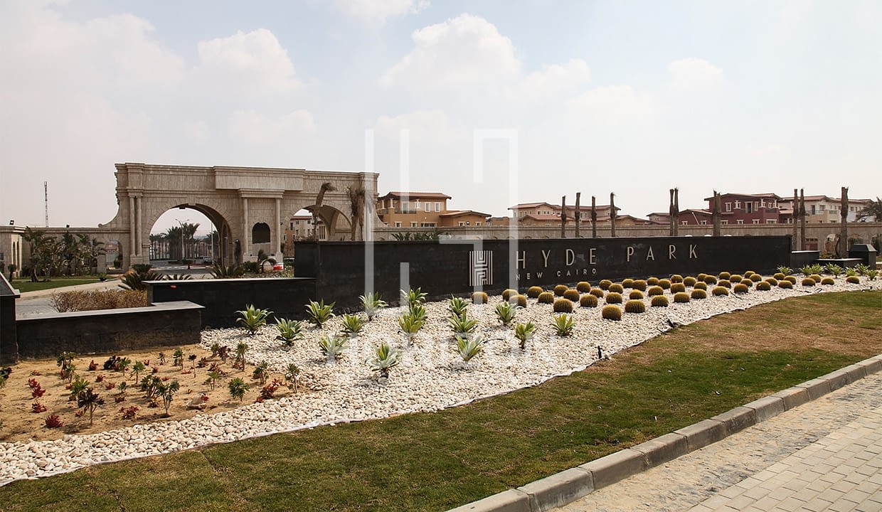 Duplex For Sale in Compound Hyde Park New Cairo