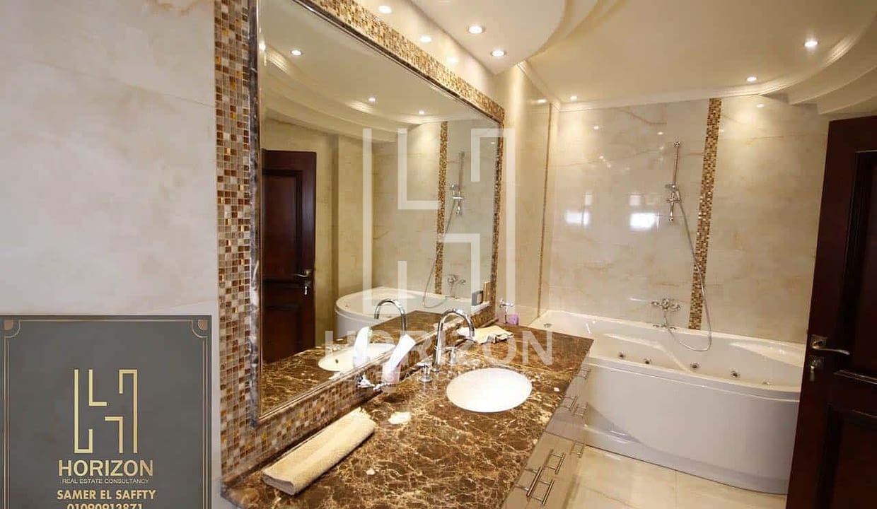 Luxury Villa in Grand Residence Compound New Cairo