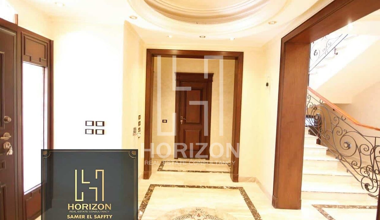 Luxury Villa in Grand Residence Compound New Cairo
