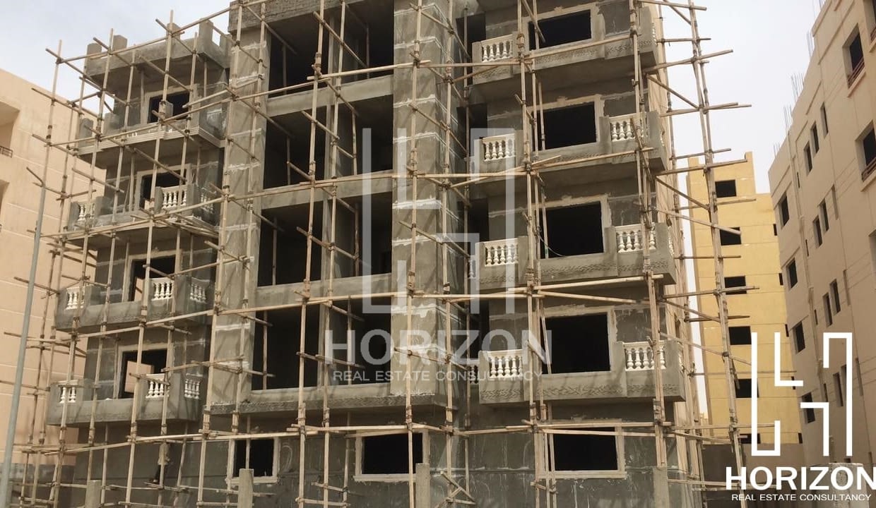 Apartment for sale in South Lotus 10 New Cairo