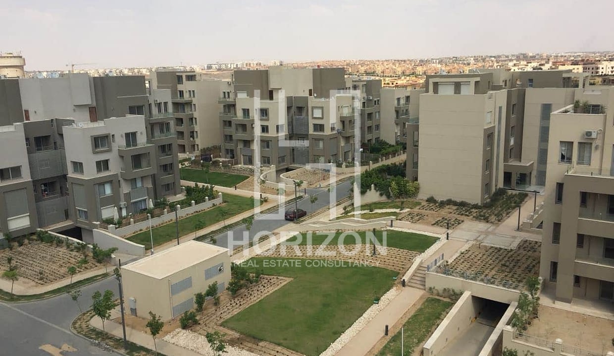 Pent house for sale in Village Gate Palm Hills New Cairo