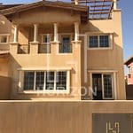 Twin house For Sale in Hyde park New Cairo