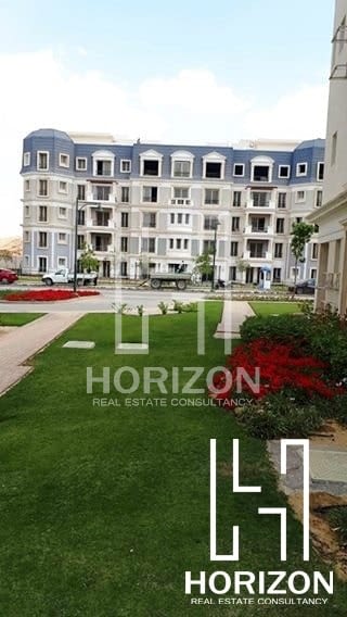 I Villa garden special corner in Mountain View Hyde Park New Cairo