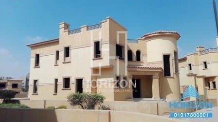 Villa with swimming pool in La Terra compound New Cairo