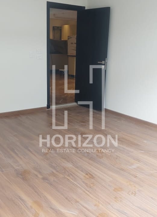 كمبوند ليك فيو ريزيدنس