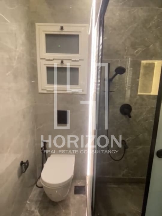 ستوديو للايجار فى كمبوند هايد بارك القاهرة الجديدة