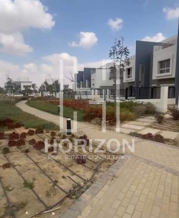 تاون هاوس للبيع فى هايد بارك التجمع الخامس القاهرة الجديدة