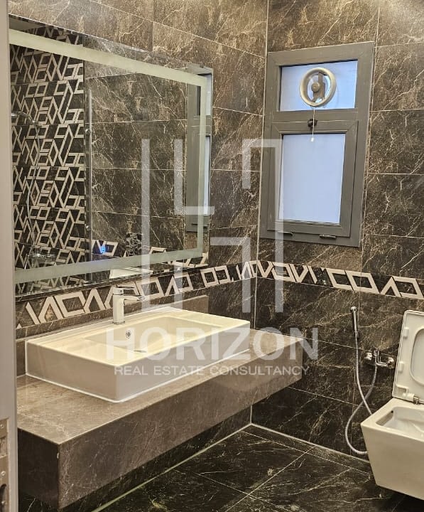 شقه للايجار في كمبوند ايستاون | هورايزن استيت